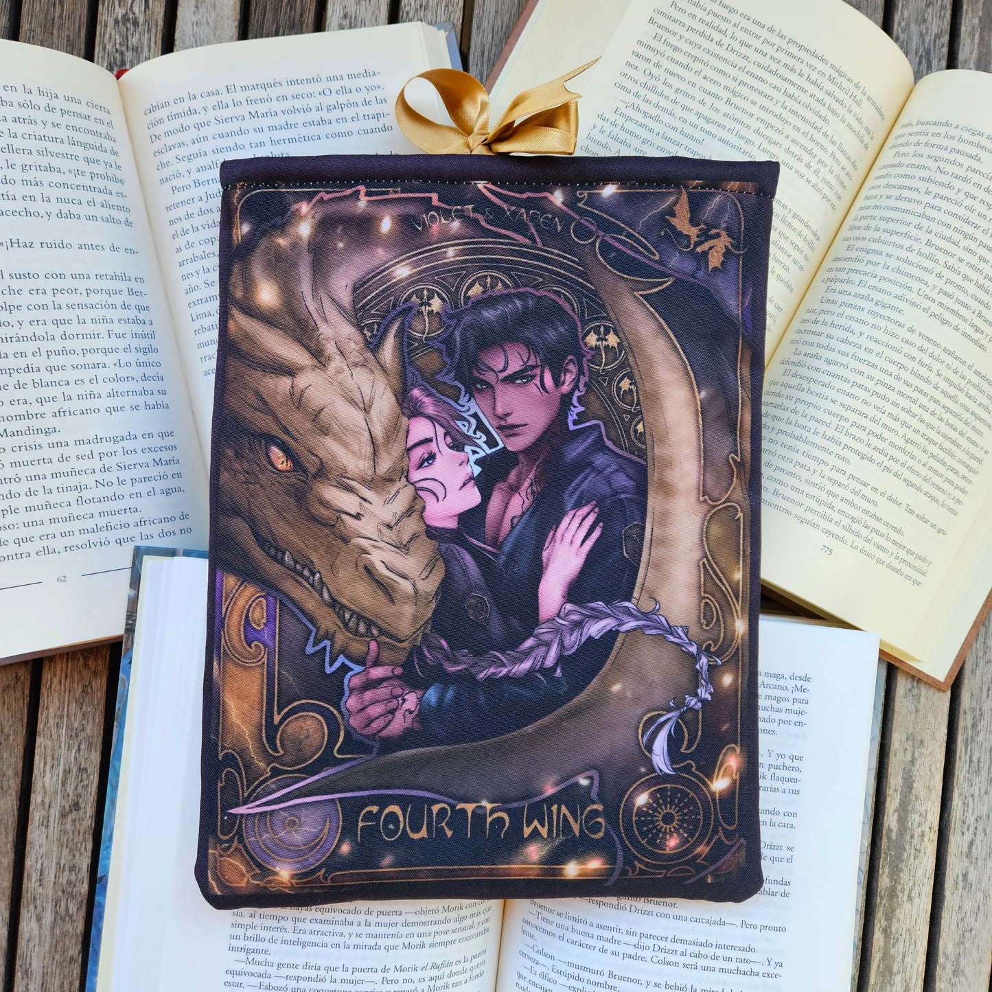 Book Sleeve Violet & Xaden 💜